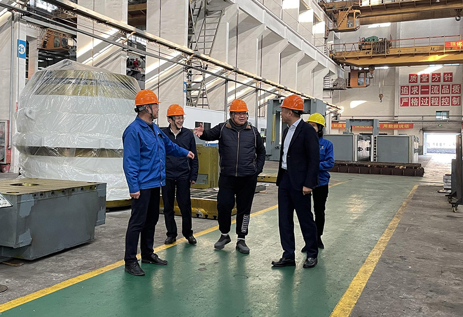 【291】市工商聯(lián)黨組書記王楓、浙江科技學(xué)院機械與汽車學(xué)院院長張云等嘉賓來電滾筒公司參觀考察.jpg